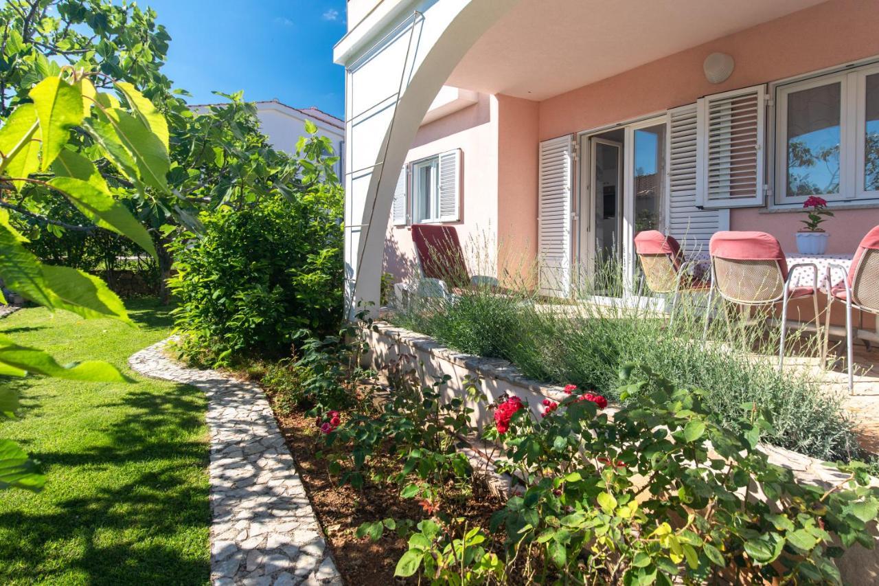 Apartment Lavanda With Beautiful Garden クルク エクステリア 写真