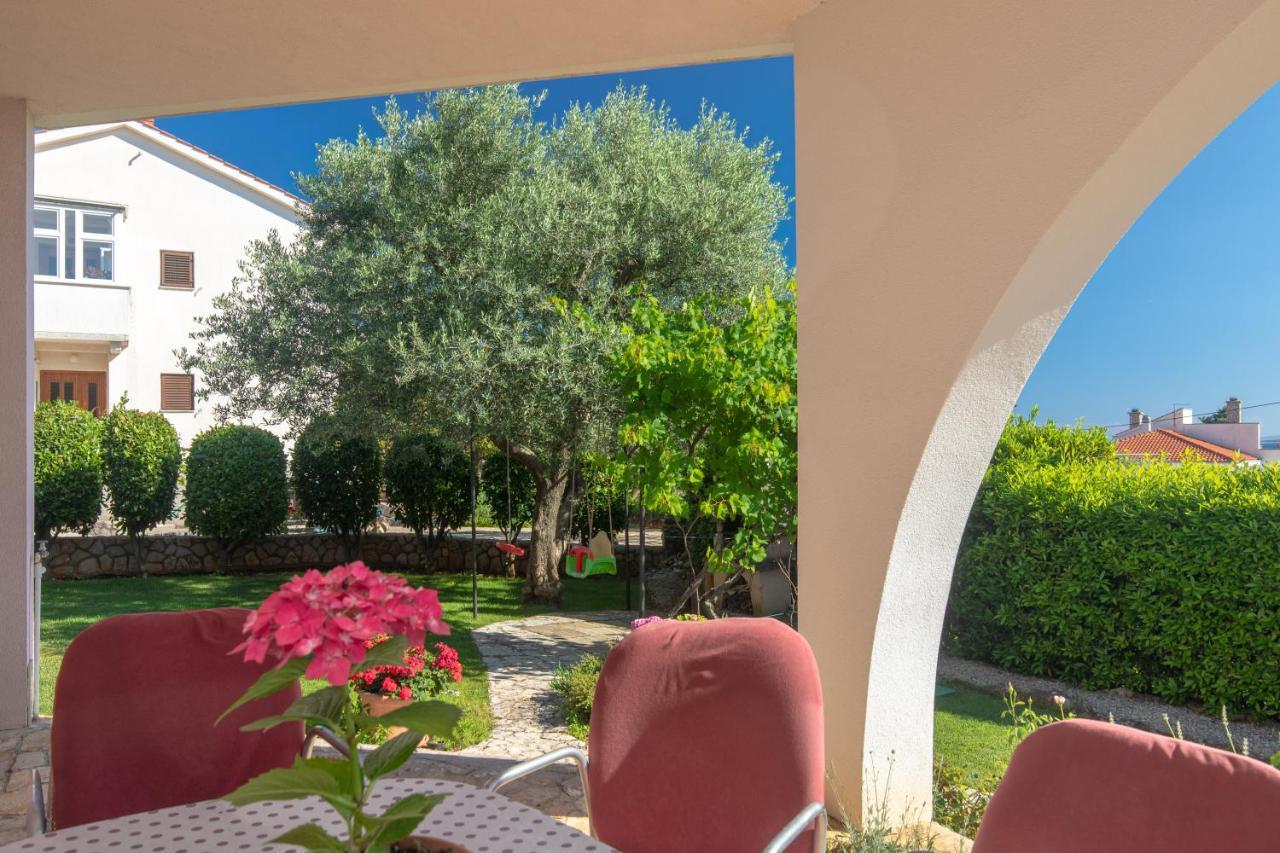 Apartment Lavanda With Beautiful Garden クルク エクステリア 写真