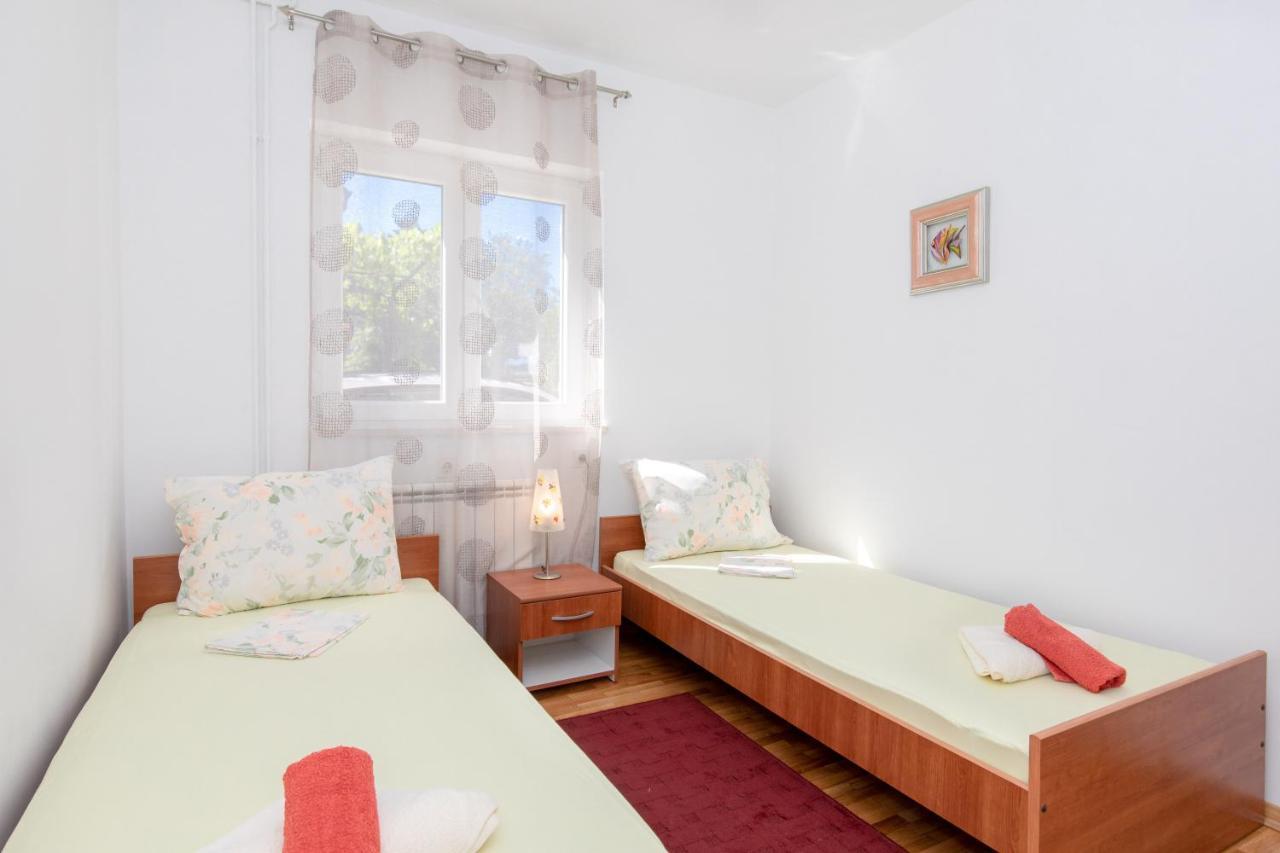 Apartment Lavanda With Beautiful Garden クルク エクステリア 写真